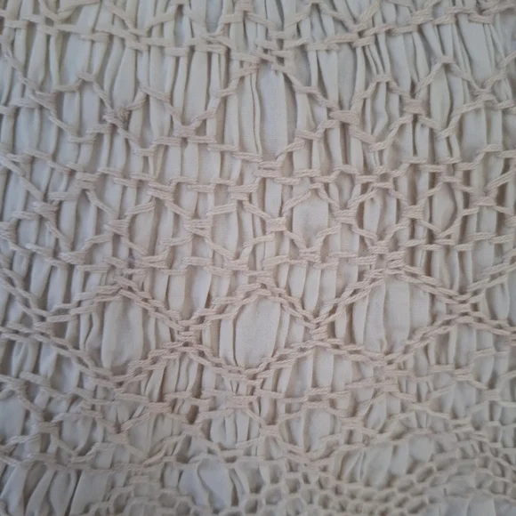 Evereve Smocked Bodice Boho Top Size Medium NWOT - Picture 6 of 11